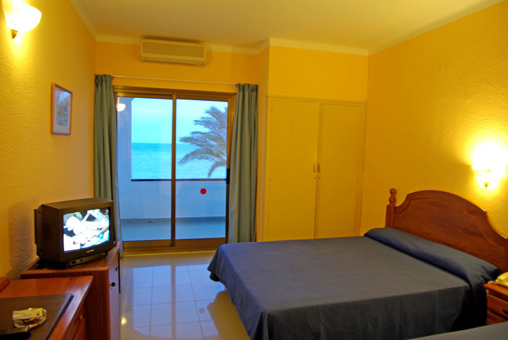 Medplaya Hotel Vistamar Costa Dorada ロスピタレート・デ・リンファント エクステリア 写真